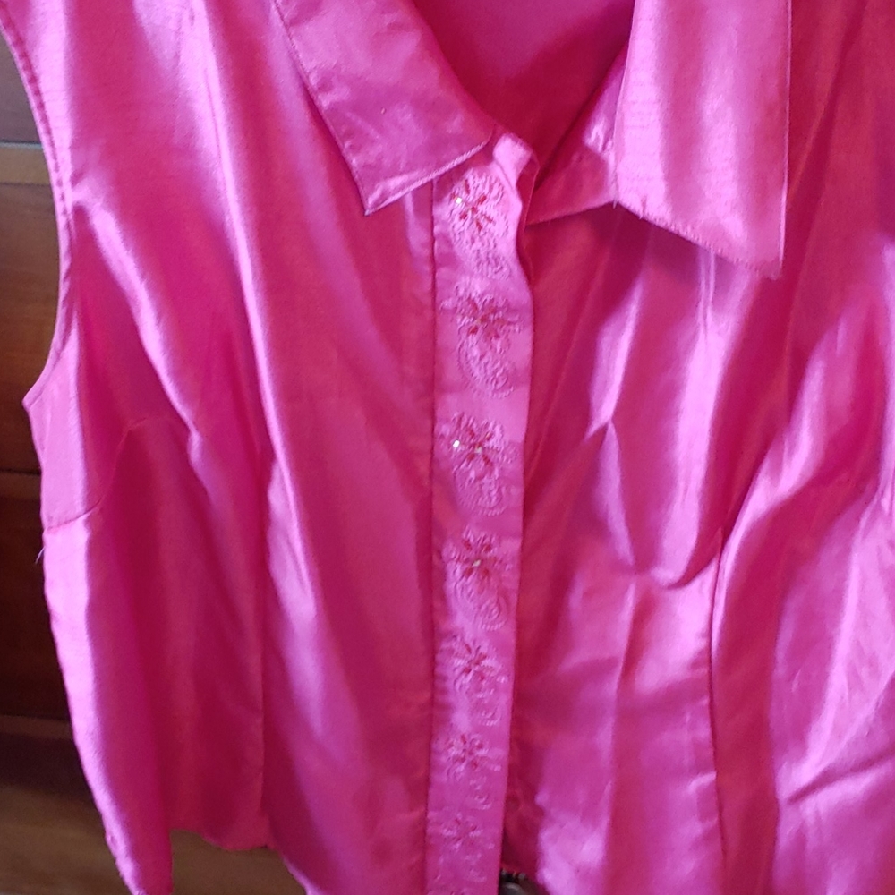 Wild Thyme Pink.Blouse.& Capris. Size 22.SALE$ NEVER WORN  SALE